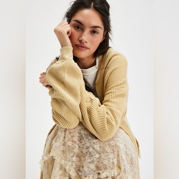 Free People Jackets & Blazers - Free People One Lupo Bomber Cardi NWOT
Size S/P soft yellow